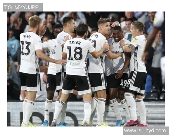 谢周三与卢顿激战正酣双方争夺英冠积分榜重要位置